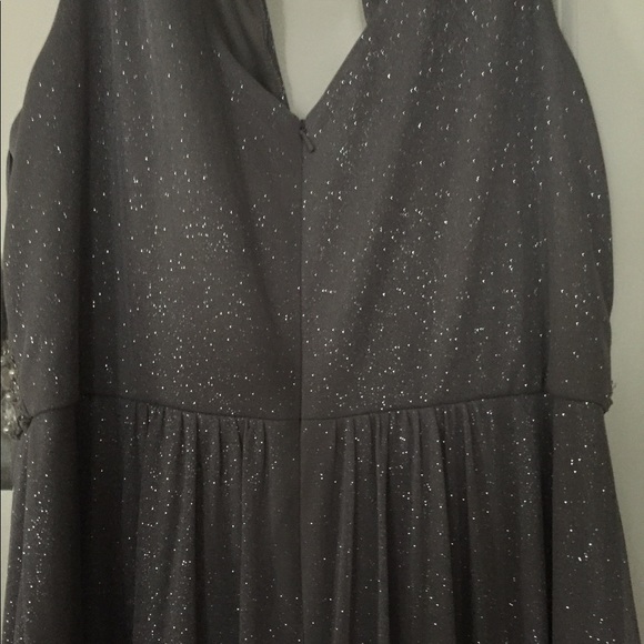 Gray formal gown - Picture 7 of 8